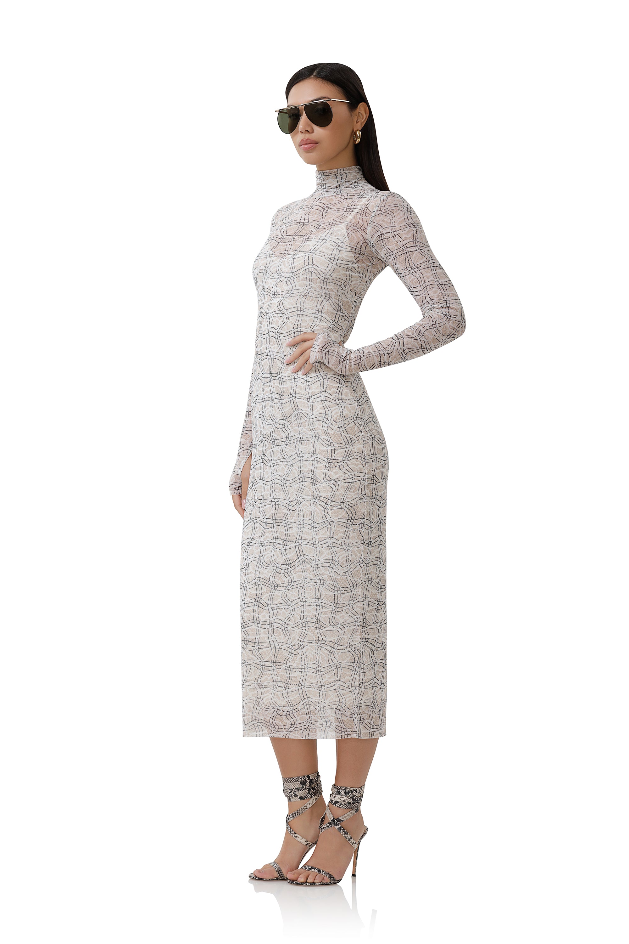 shailene-dress-lace-plaid – AFRM