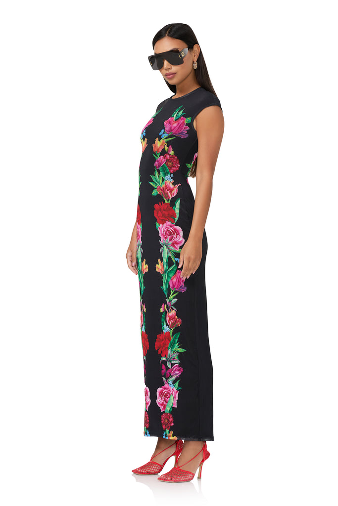 women's maxi length t-shirt shaped dress with capped sleeve in body floral print