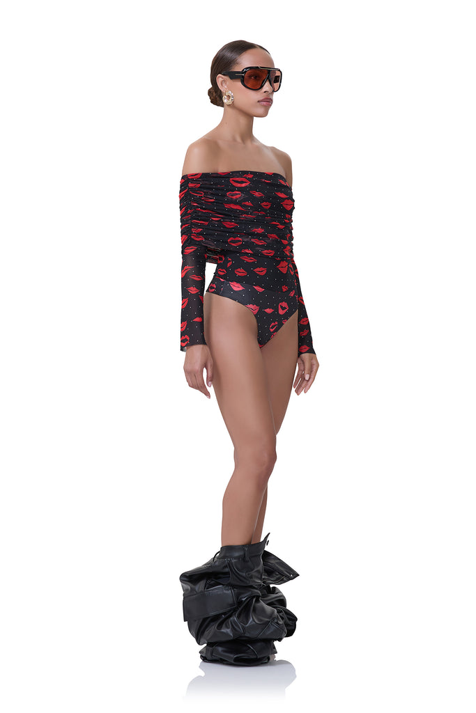 women's mesh long sleeve off the shoulder bodysuit in rouge kiss print